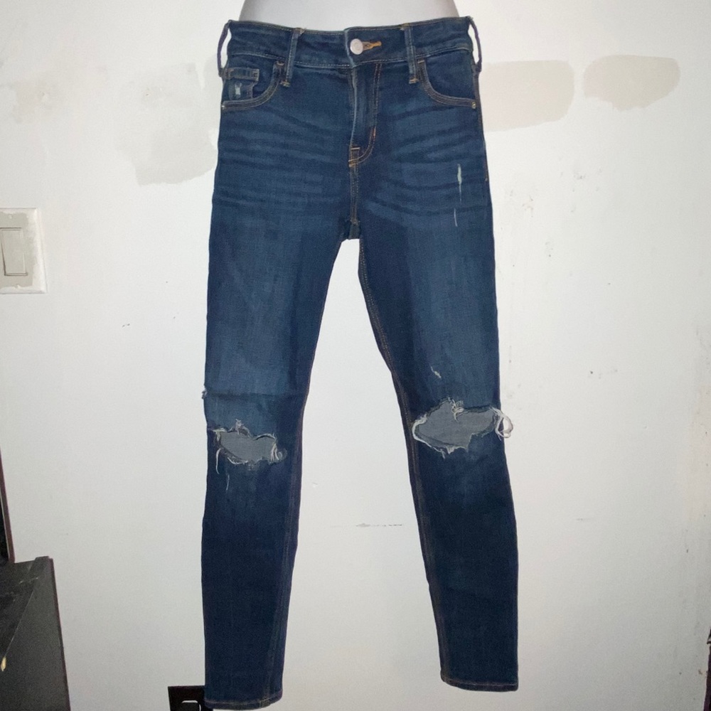 Ripped Kneed Skinny Jeans